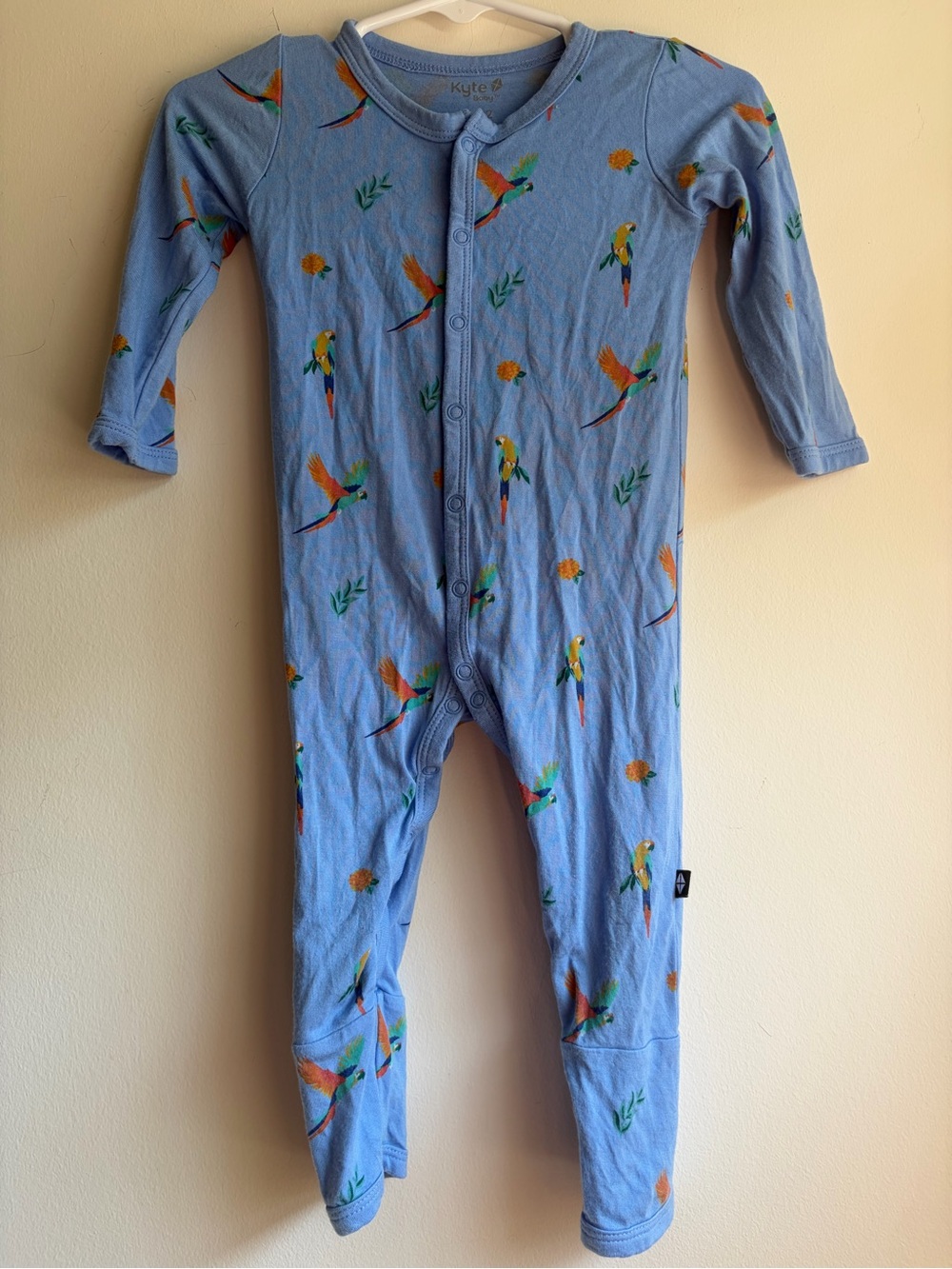 Kyte Baby Bird Parrot Macaw Button Sleeper 6-12M EUC Animal Safari Earthy Chic